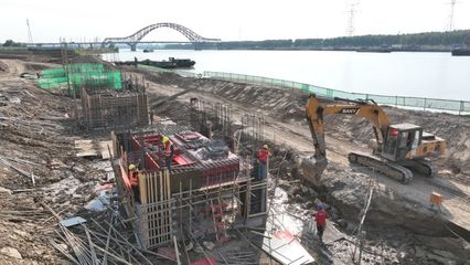 长淮卫水上服务区完成桩基和承台工程建设